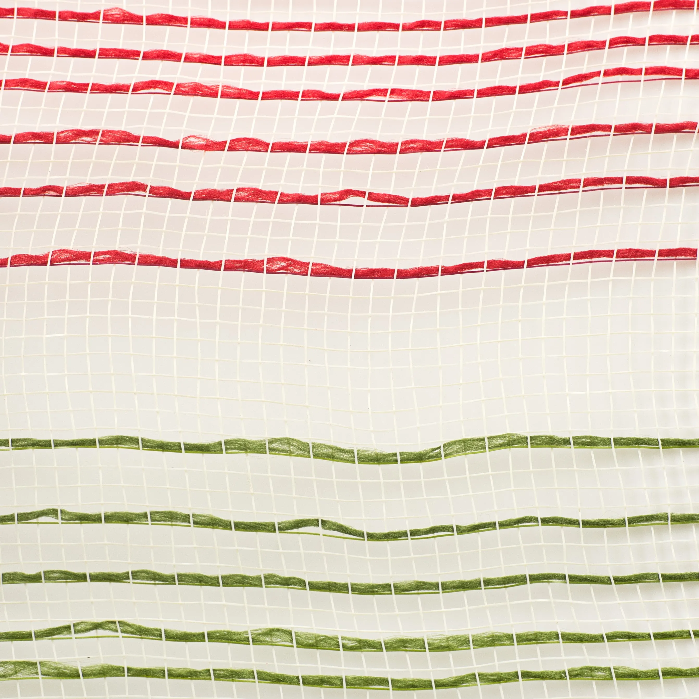 10" Jute Ombré Deco Mesh: Red, Cream & Moss