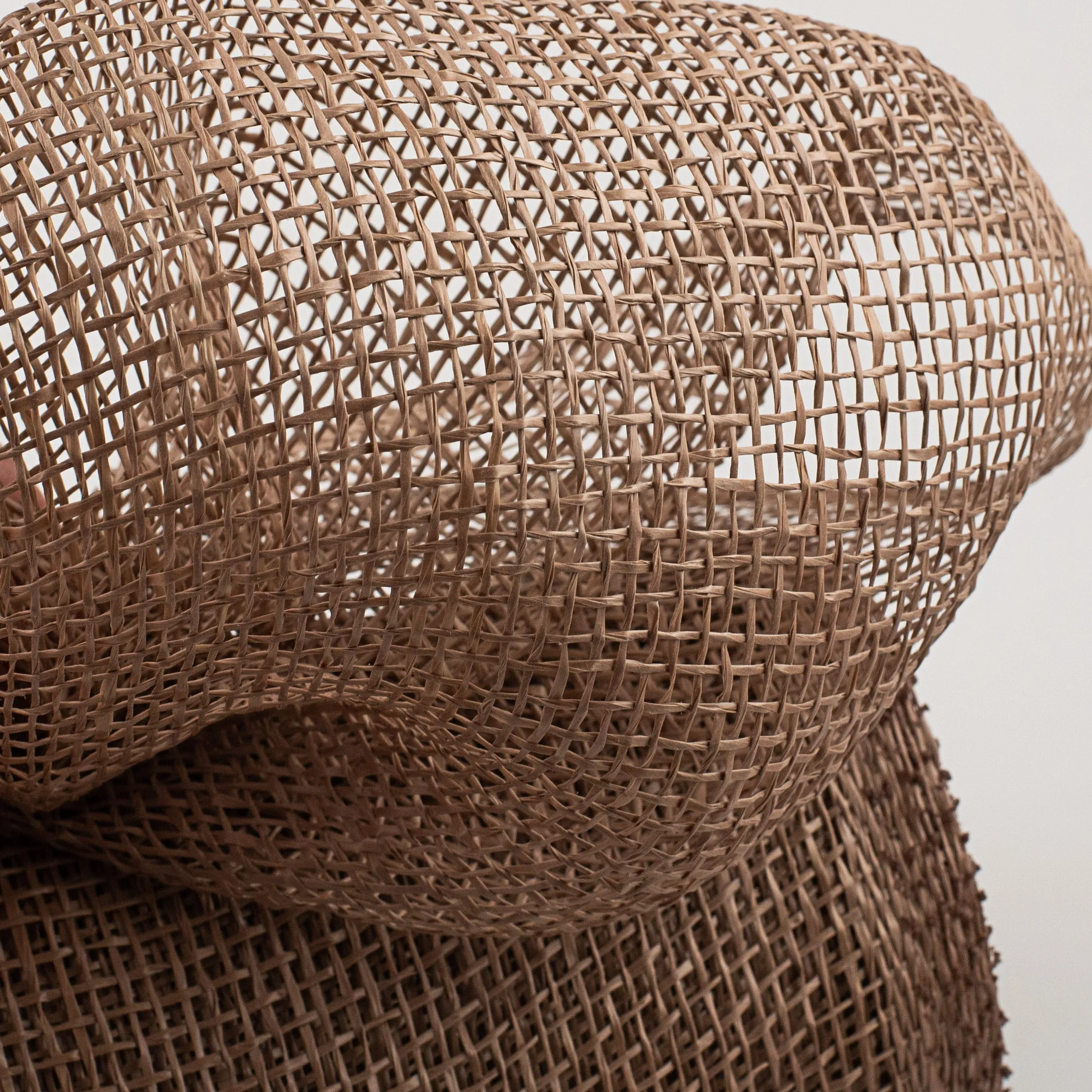 10" Poly Burlap Mesh: Milk Chocolate Brown