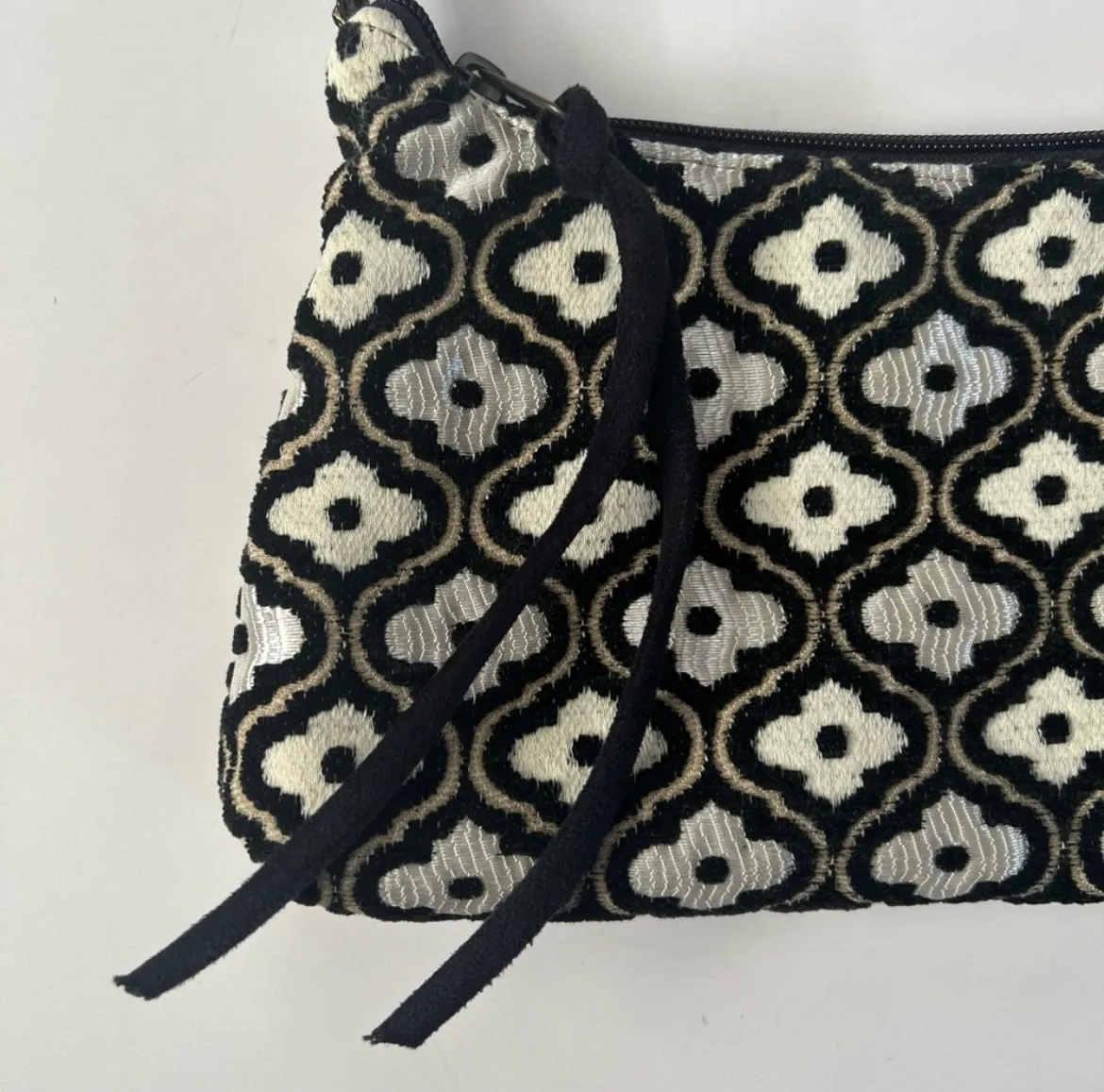 Atenti Tapestry Shoulder Bag