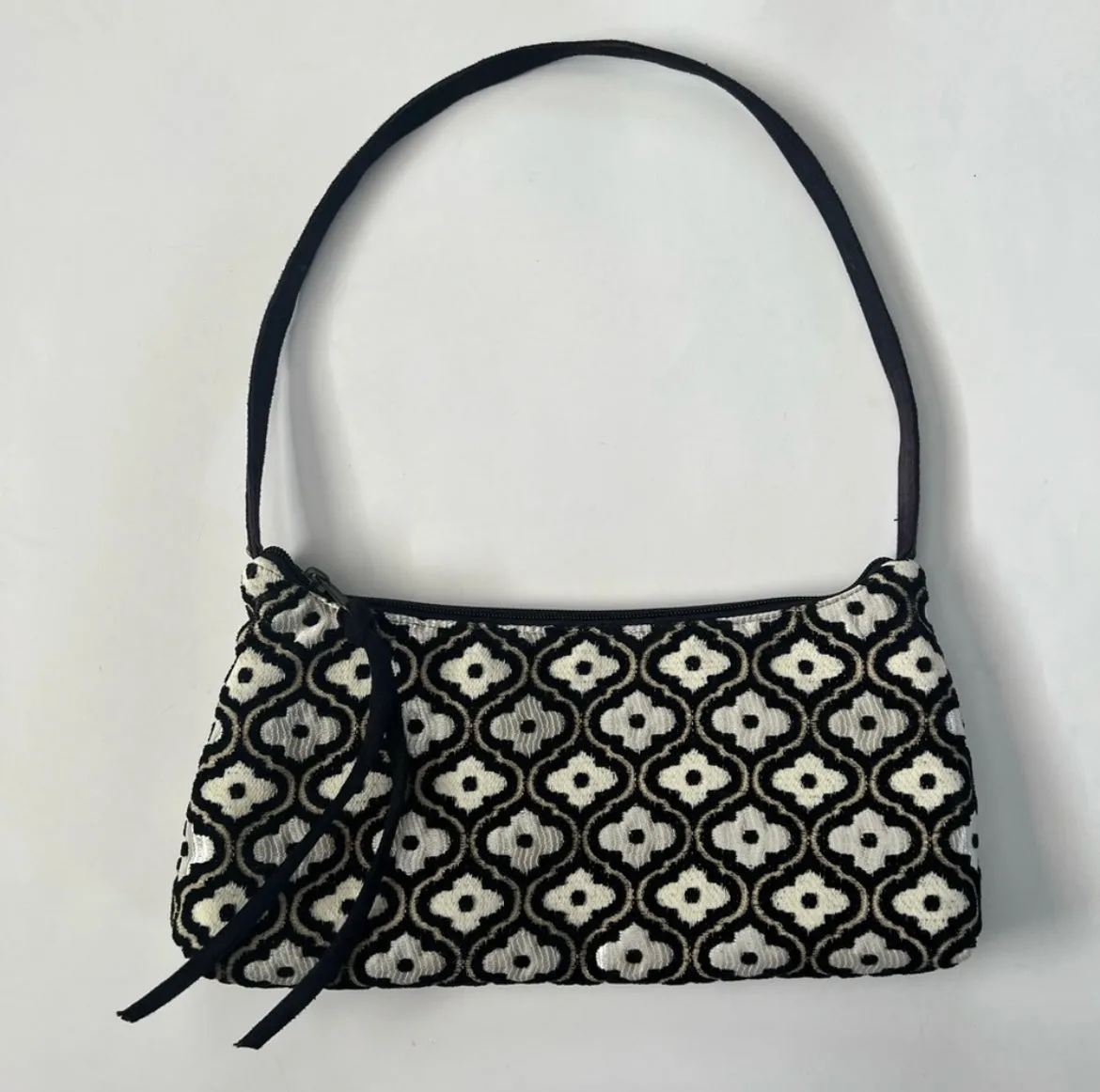 Atenti Tapestry Shoulder Bag