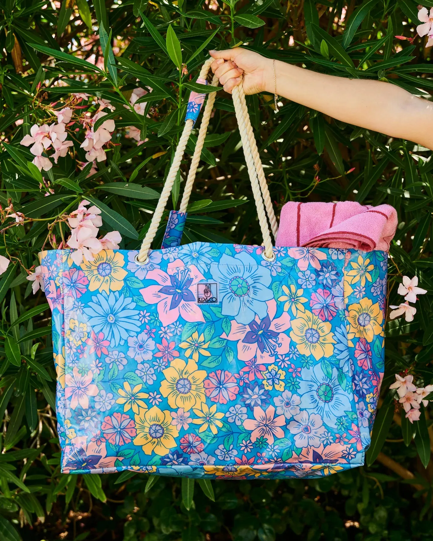 Beach Bag / Carry All: Bunch Of Fun