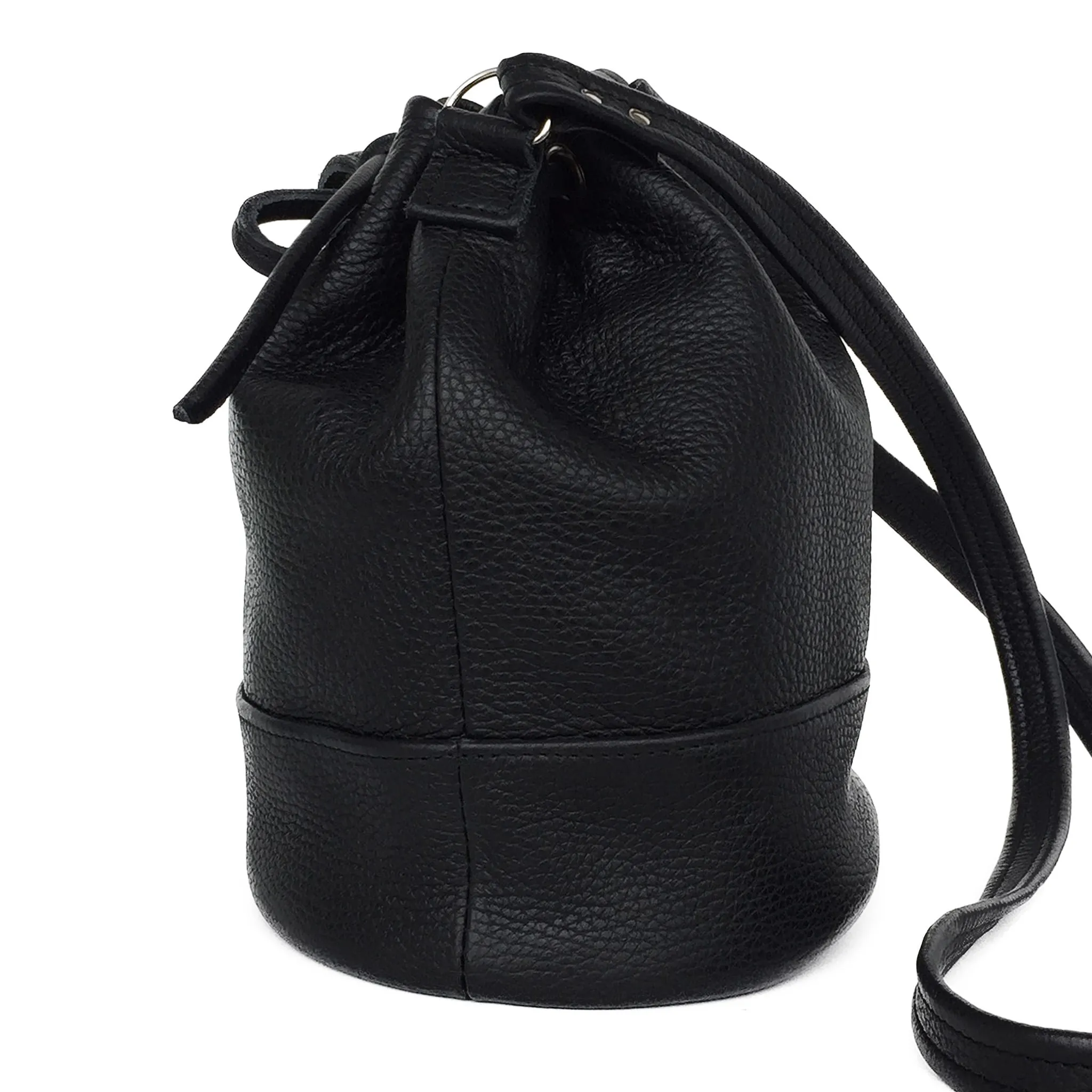 BUCKET BLACK