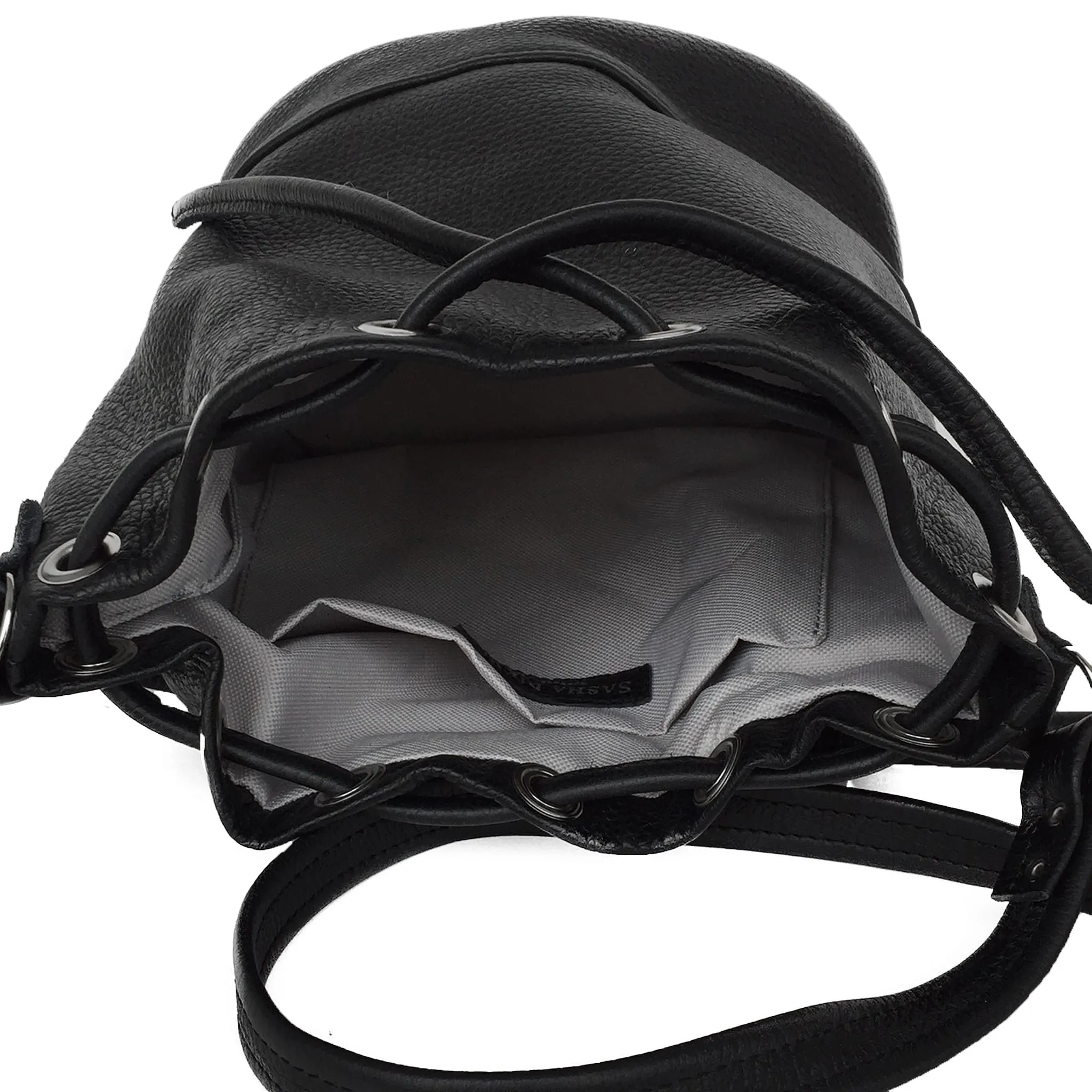 BUCKET BLACK
