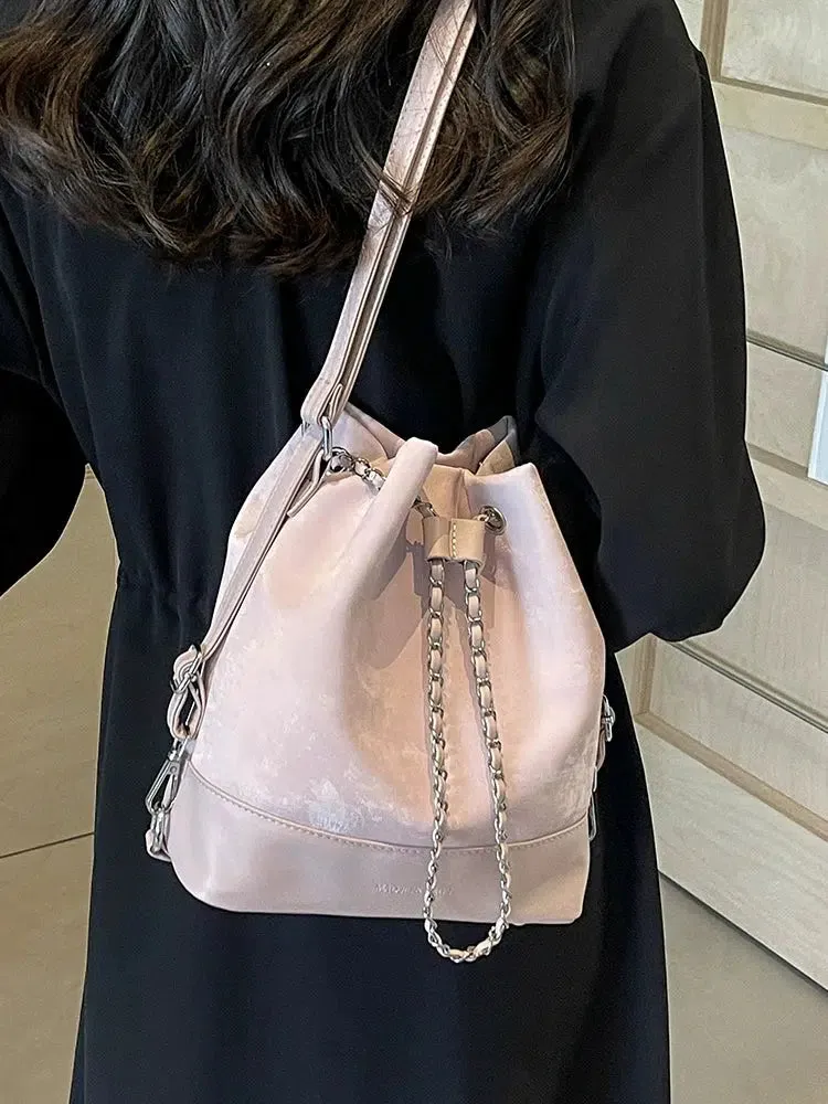 Chain Drawstring  Bucket Bag