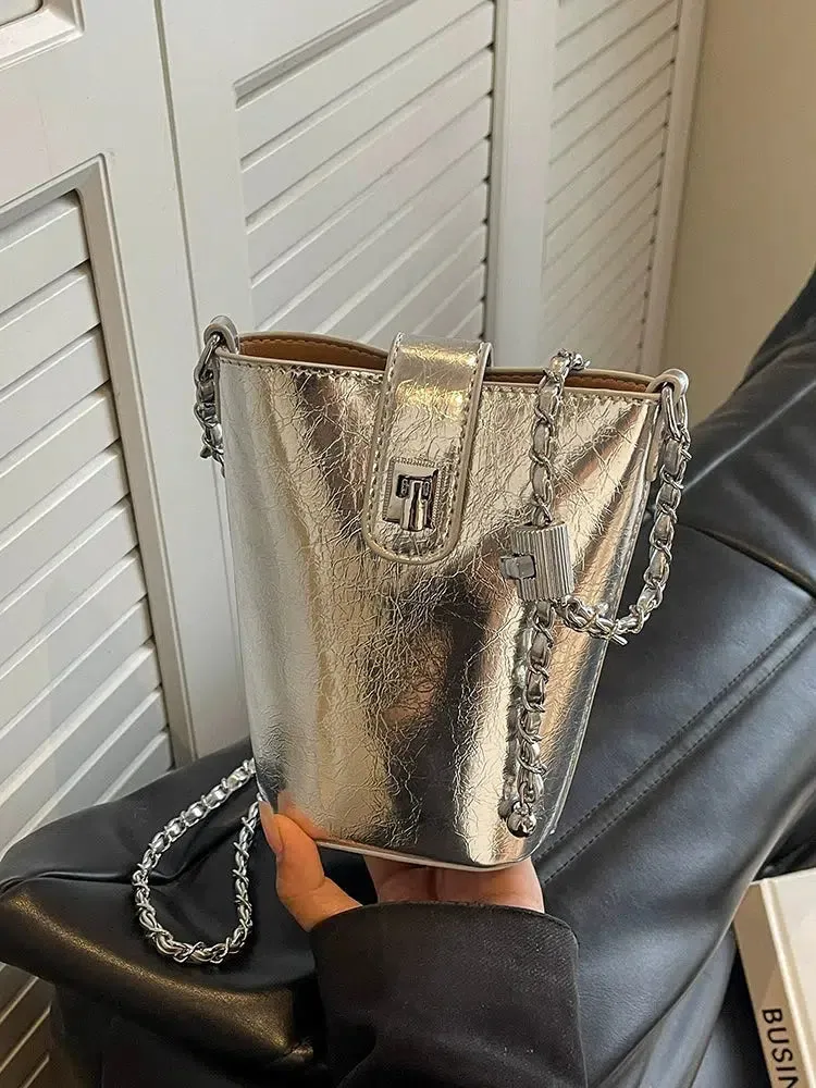 Chain Strap Bucket Bag