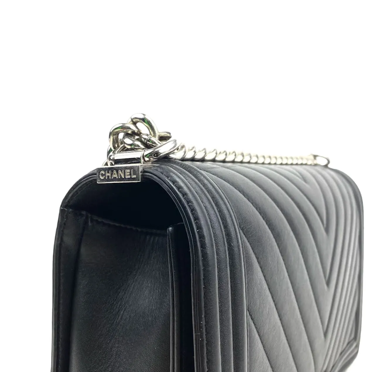 CHANEL Chevron Boy Bag Medium Black