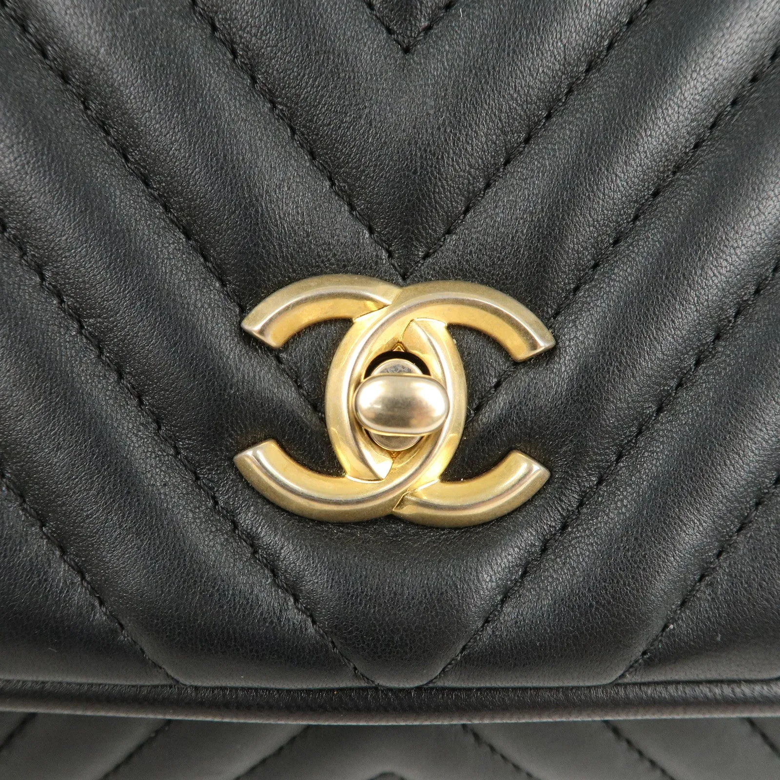 CHANEL Chevron Lamb Skin 2WAY Chain Shoulder Bag Black A98792