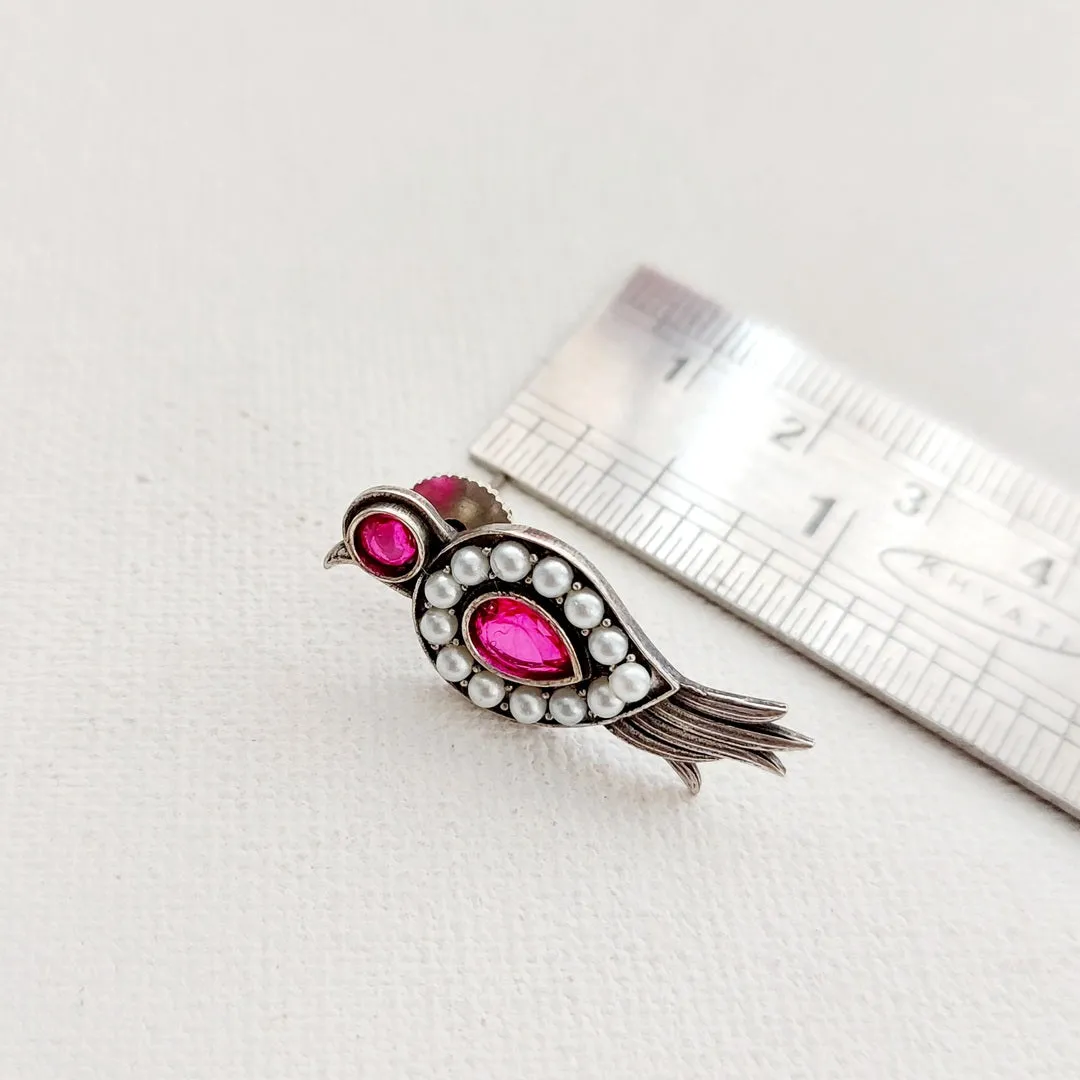 Chirping Beauty- Pink Stone and Pearl Bird Earring