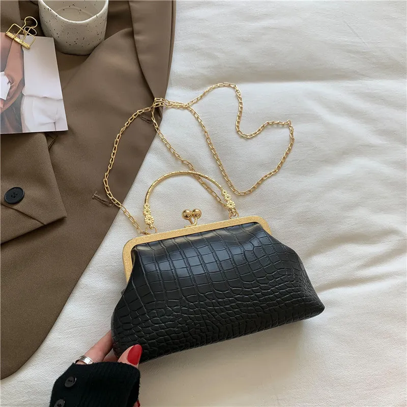 CL948 - Chain Shell Messenger Bag