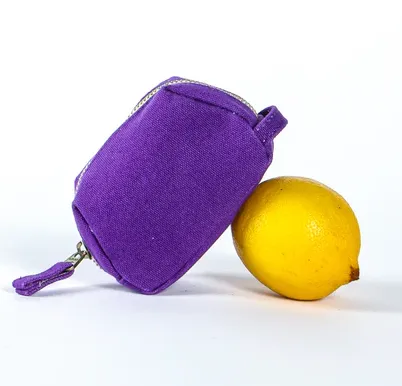 Clam shell pouch