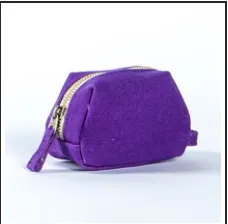 Clam shell pouch