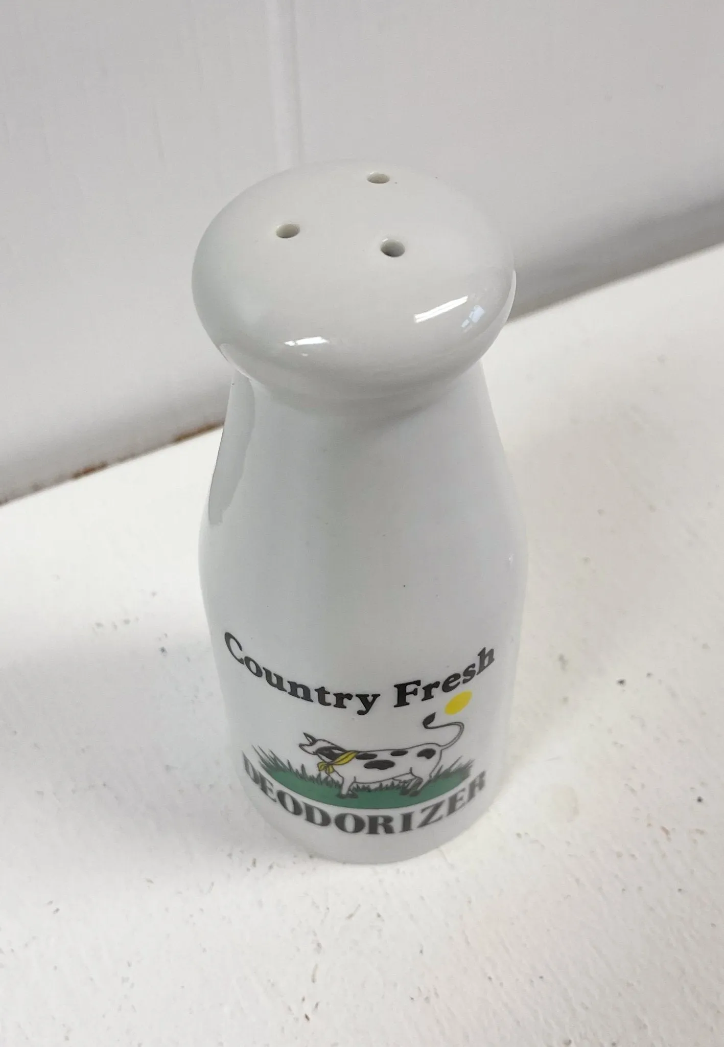 Country Fresh Cow Refrigerator Deodorizer Bottle - Chadwick and Miller