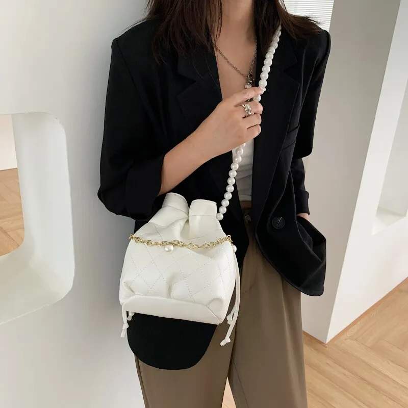 Drawstring bucket bag beaded handbag fashion shoulder bag lady messenger bag classic lady bag mobile phone bag