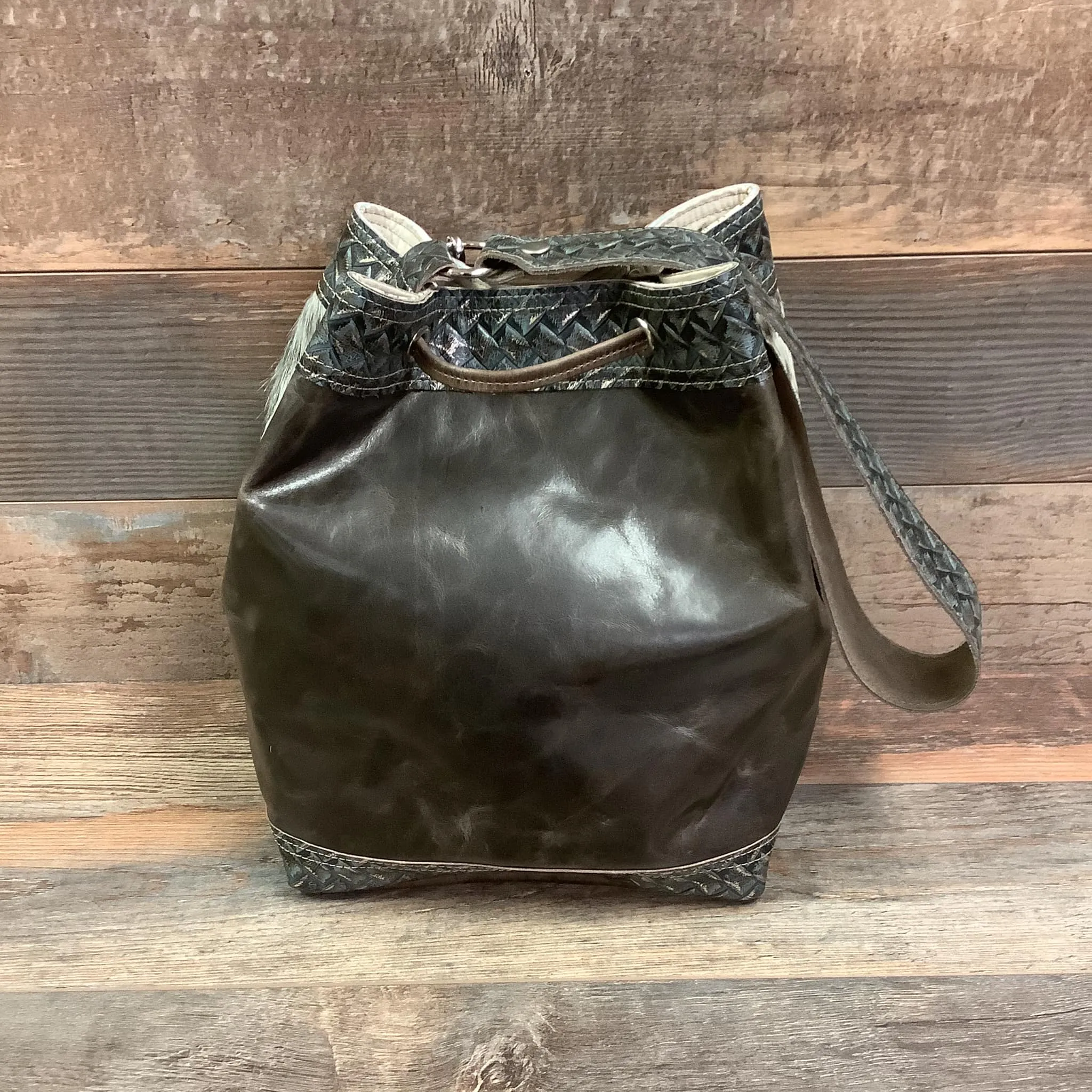 Feed Bucket - #27747