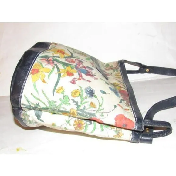 GUCCI Vintage Garden Souvenir Floral Design Canvas