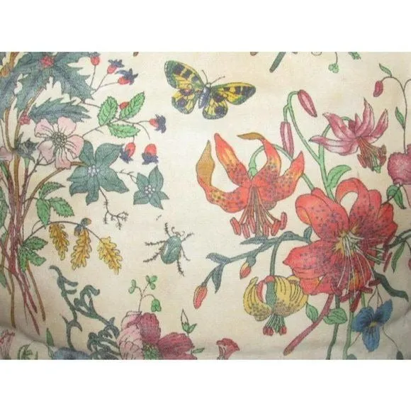 GUCCI Vintage Garden Souvenir Floral Design Canvas