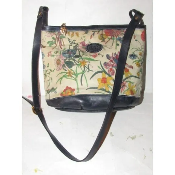 GUCCI Vintage Garden Souvenir Floral Design Canvas