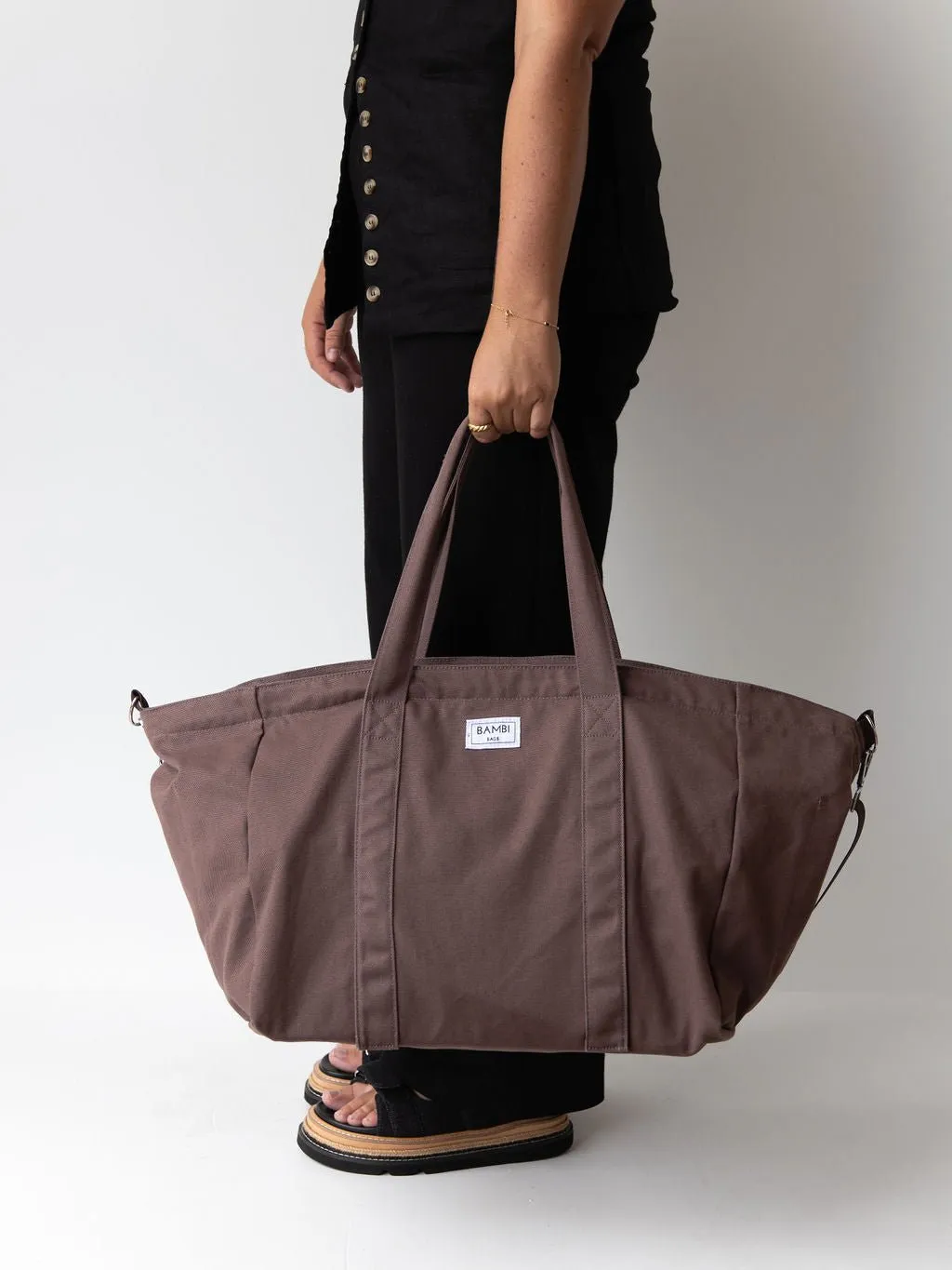 Imperfect Essential Bambi Bag Coffee Brown with original felt (unlined) insert