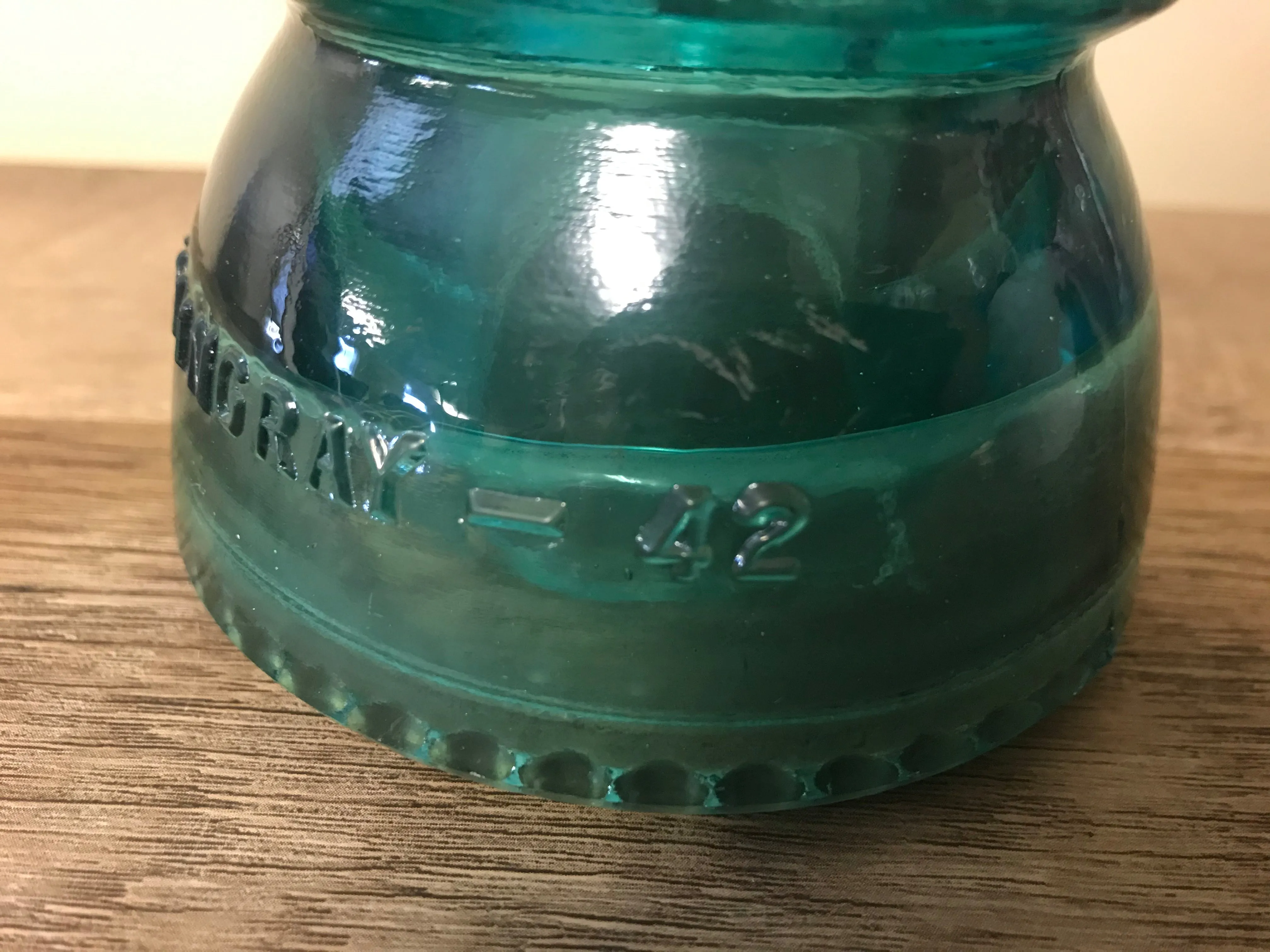 [L] <€€ Vintage Pair Set/2 4” Green Aqua Glass Hemingray USA Railroad Telephone Pole Insulators #40 #42