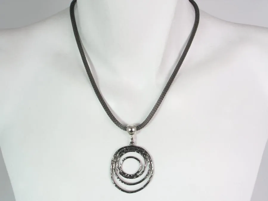 Mesh Necklace with Hammered Circles Drop