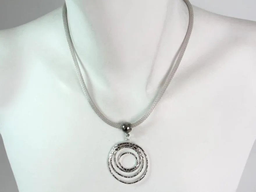 Mesh Necklace with Hammered Circles Drop