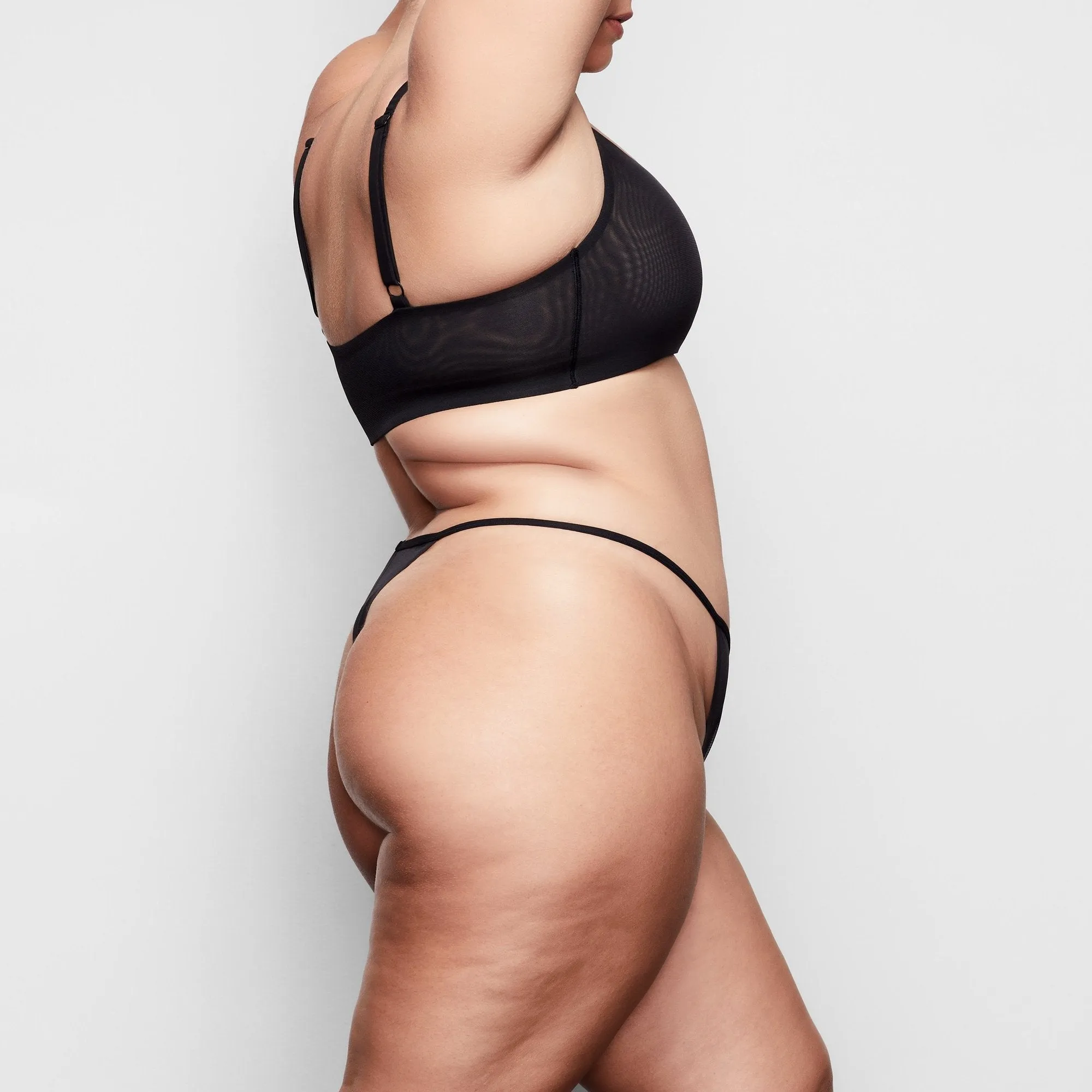 MESH STRING THONG | ONYX