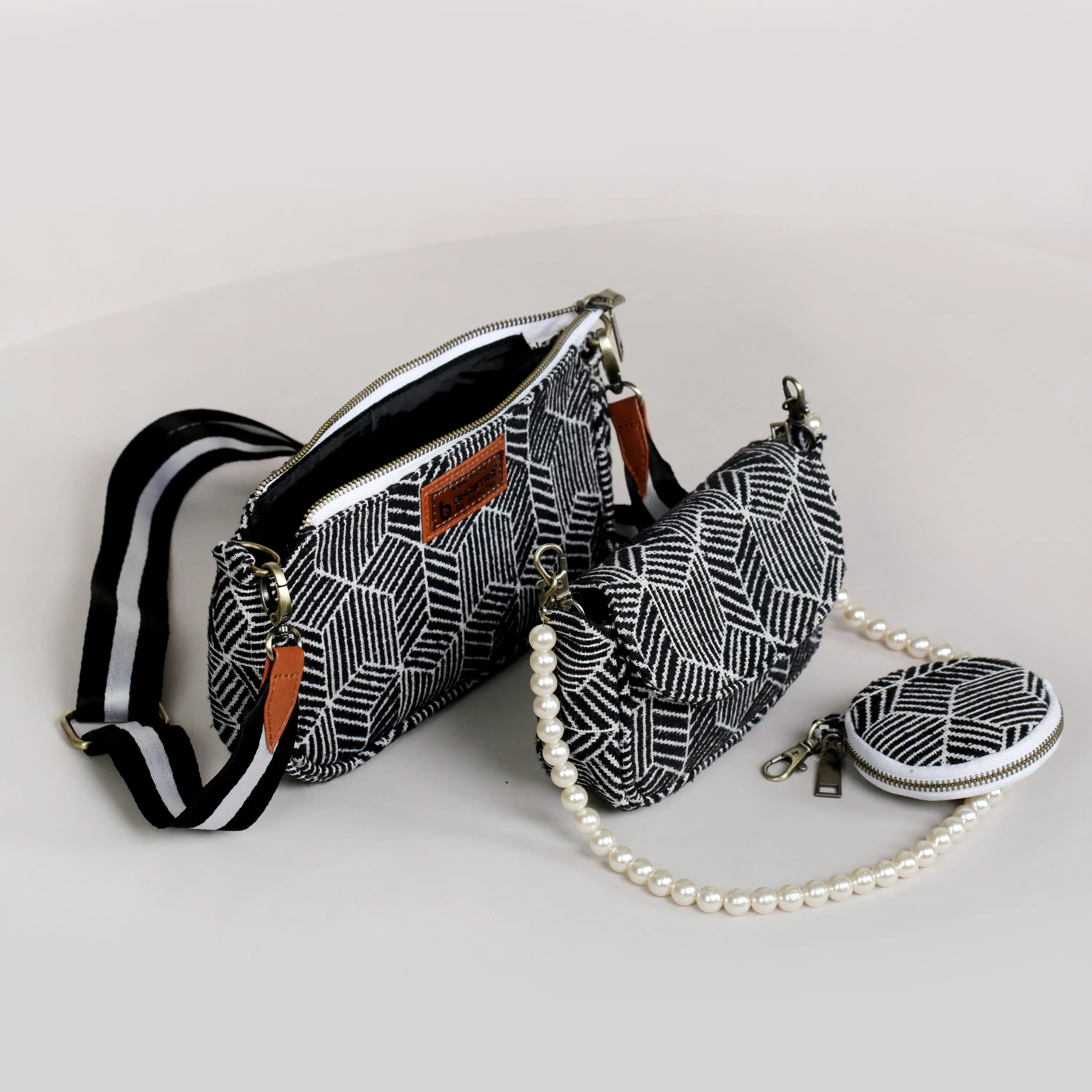 Mono Miraj 3 in 1 Cross body bag