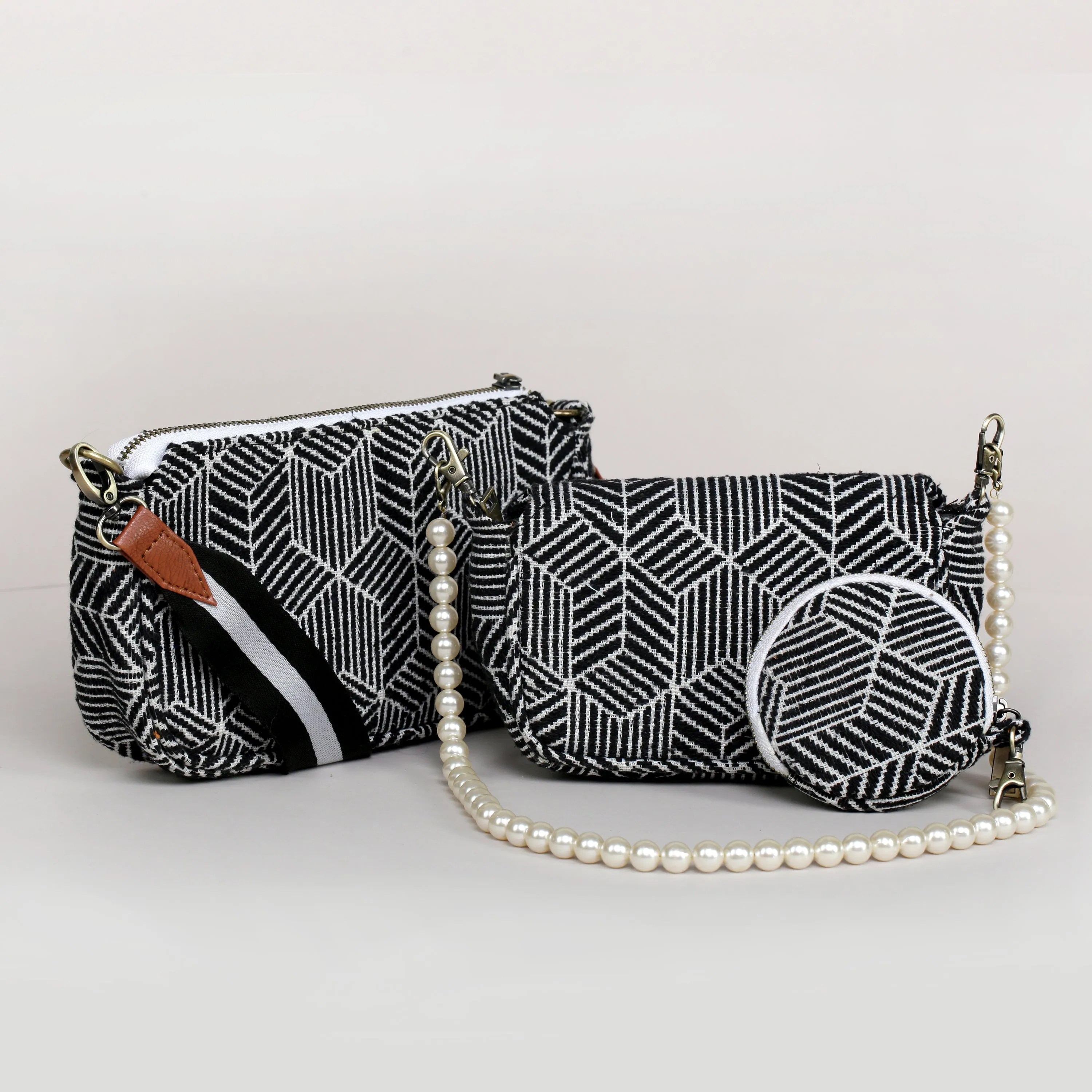 Mono Miraj 3 in 1 Cross body bag