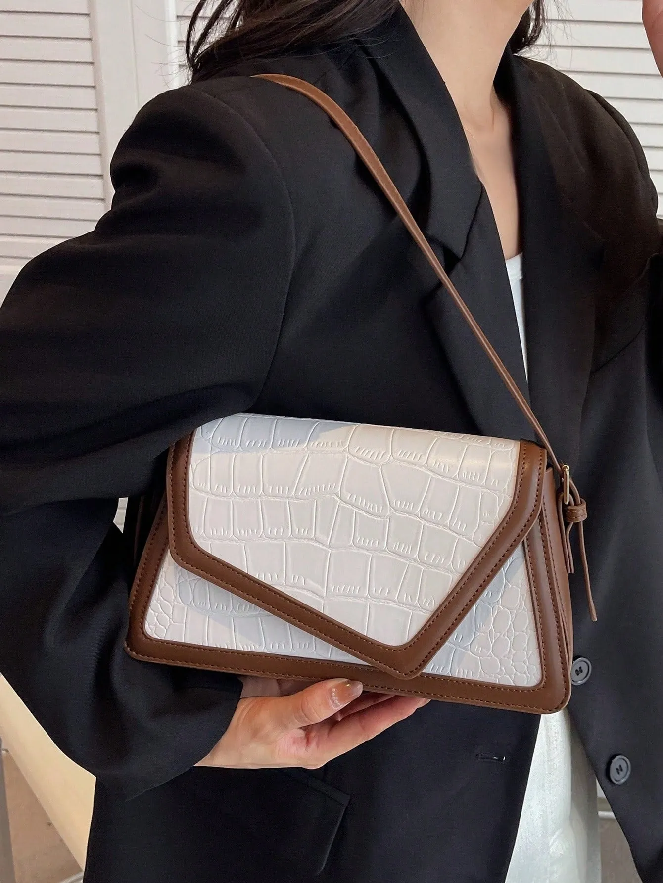 Multicolored Crocodile Pattern Single Shoulder Bag