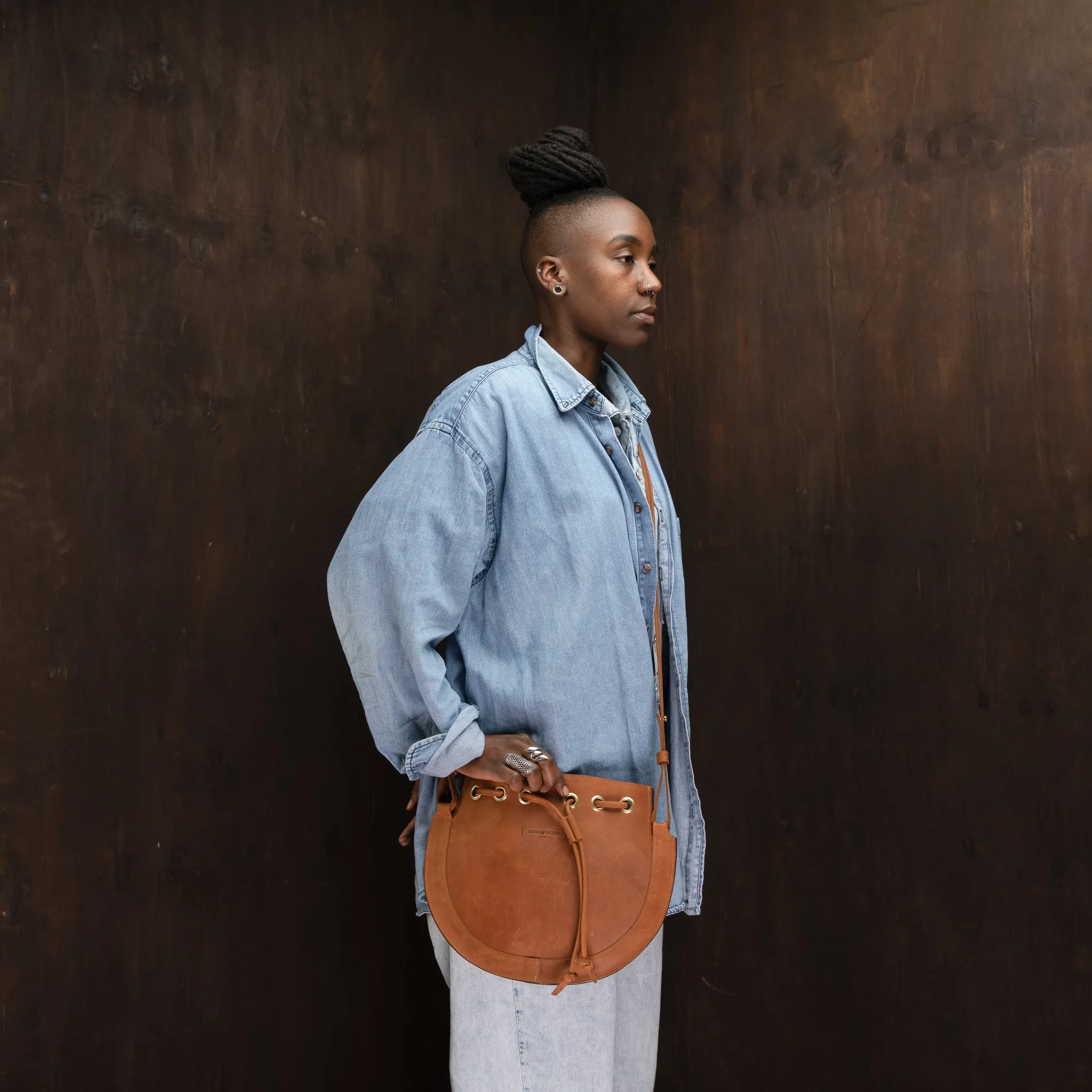 Pull-up Leather Bucket Crossbody Plain