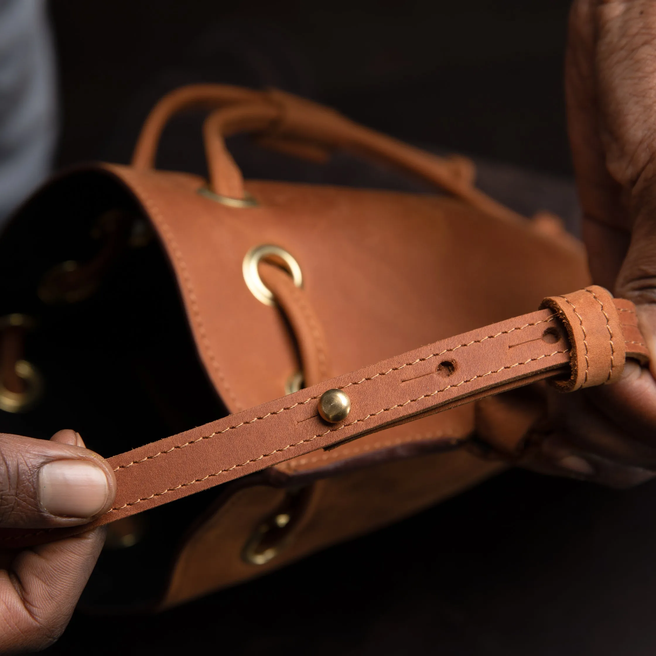 Pull-up Leather Bucket Crossbody Plain