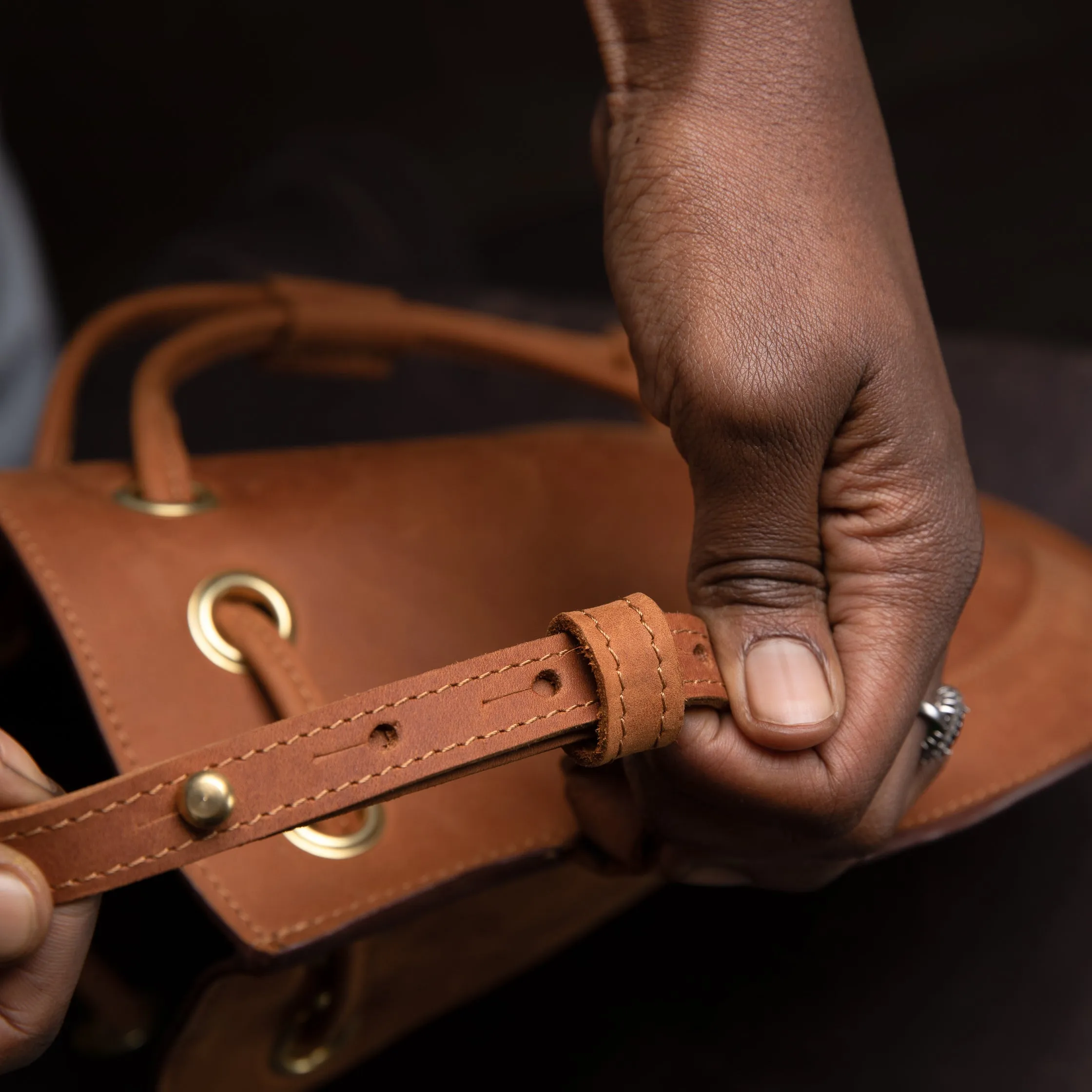 Pull-up Leather Bucket Crossbody Plain