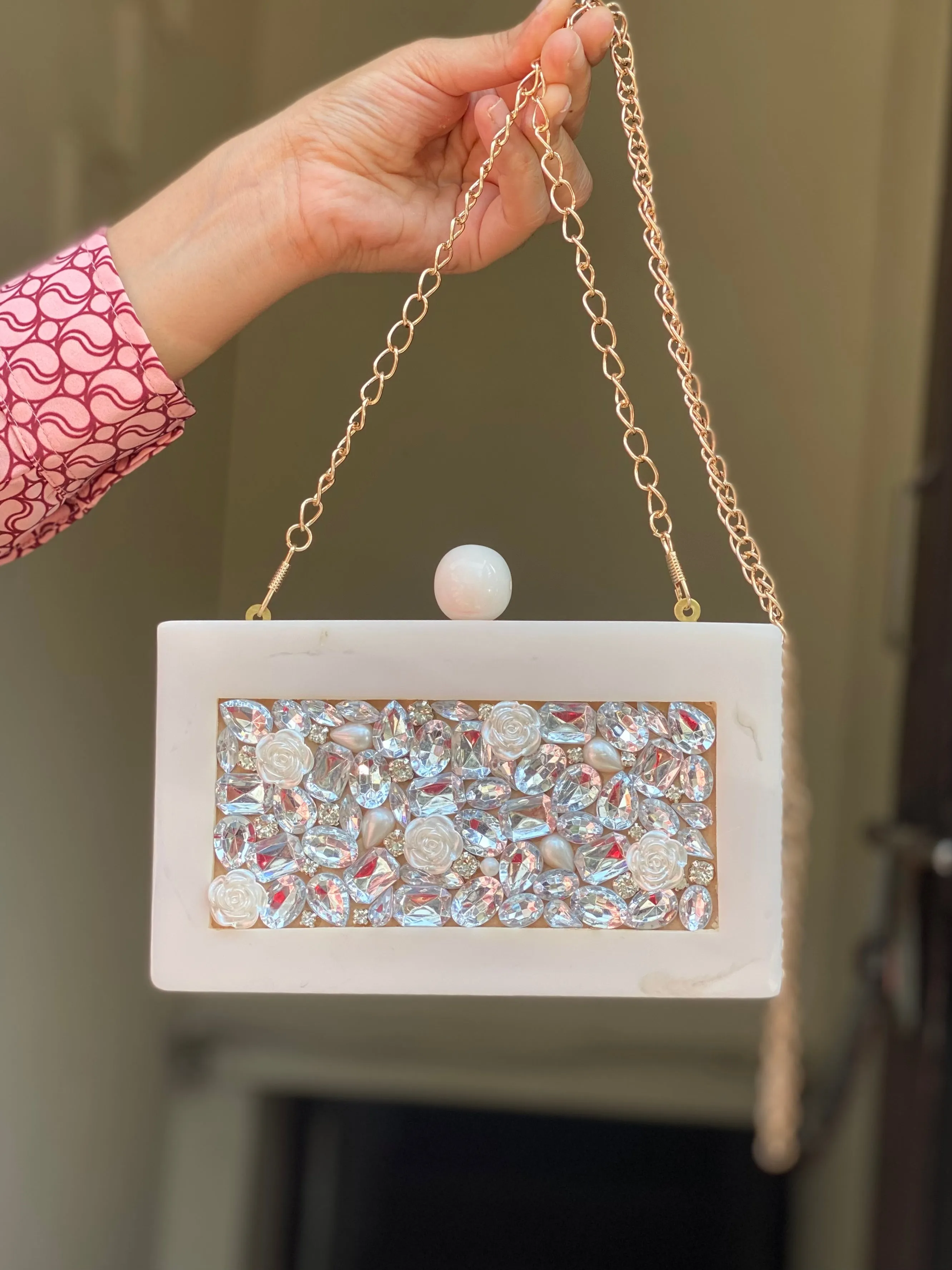 Serene Clutch