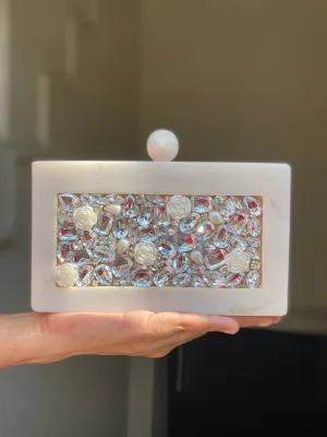 Serene Clutch