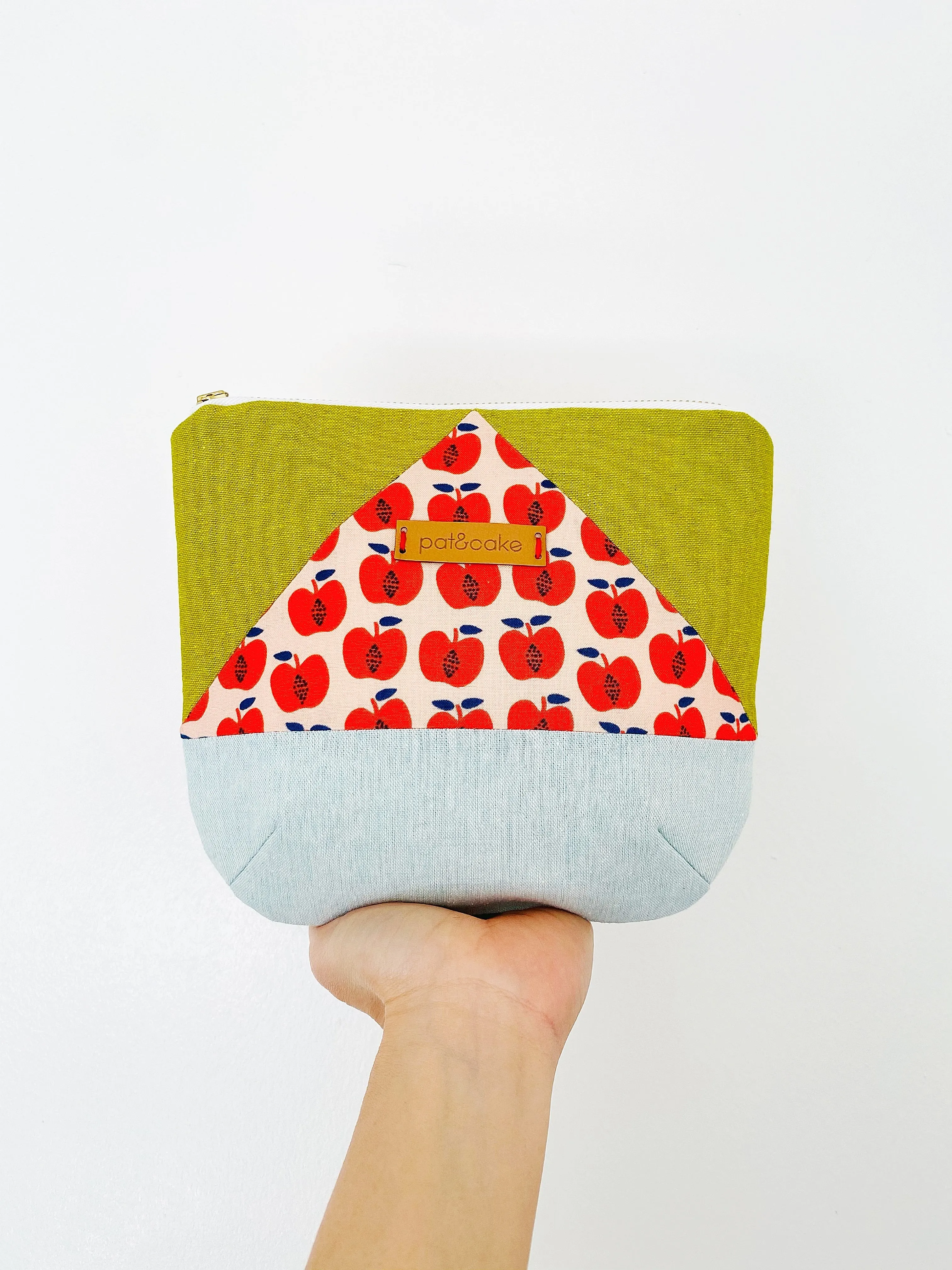 Small Tri-Color Bucket Pouch