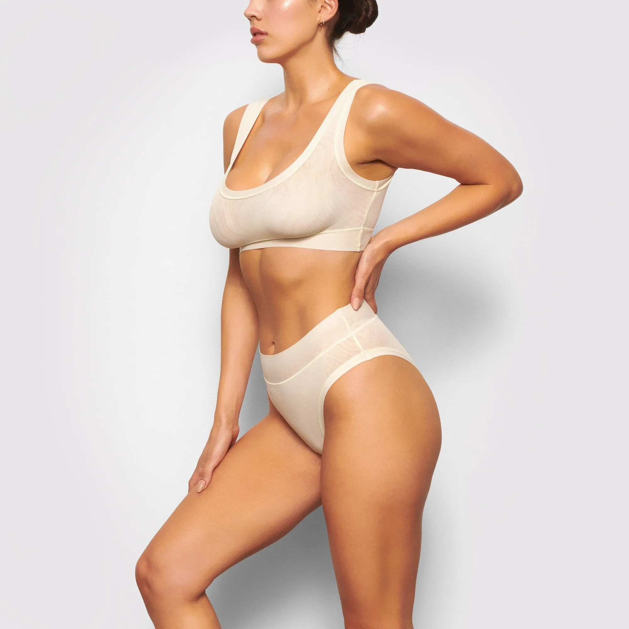 SUMMER MESH SCOOP BRALETTE | BONE