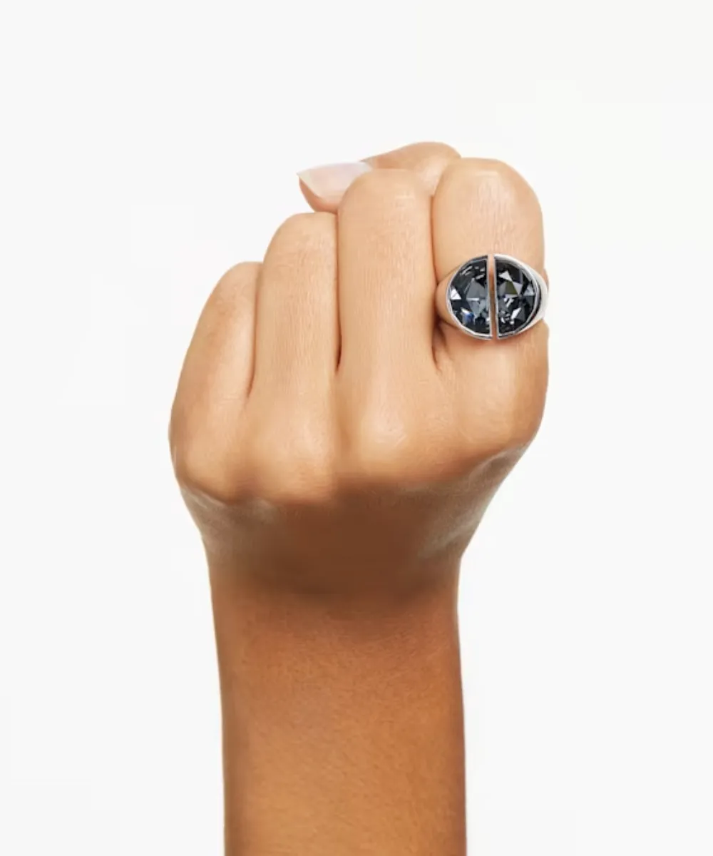 SWAROVSKI LUCENT COCKTAIL RING
