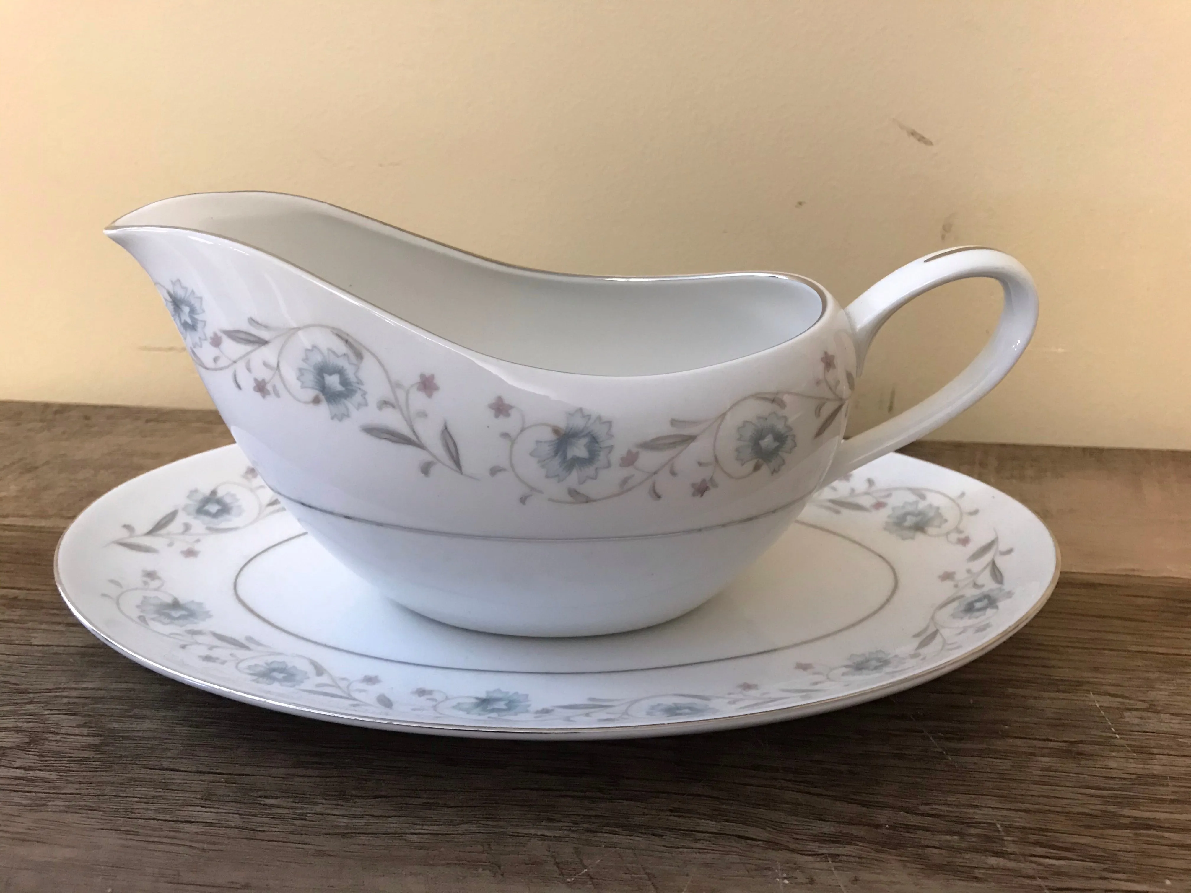 (V) Vintage ENGLISH GARDEN Fine China Japan #1221 Retired Variety of Pieces