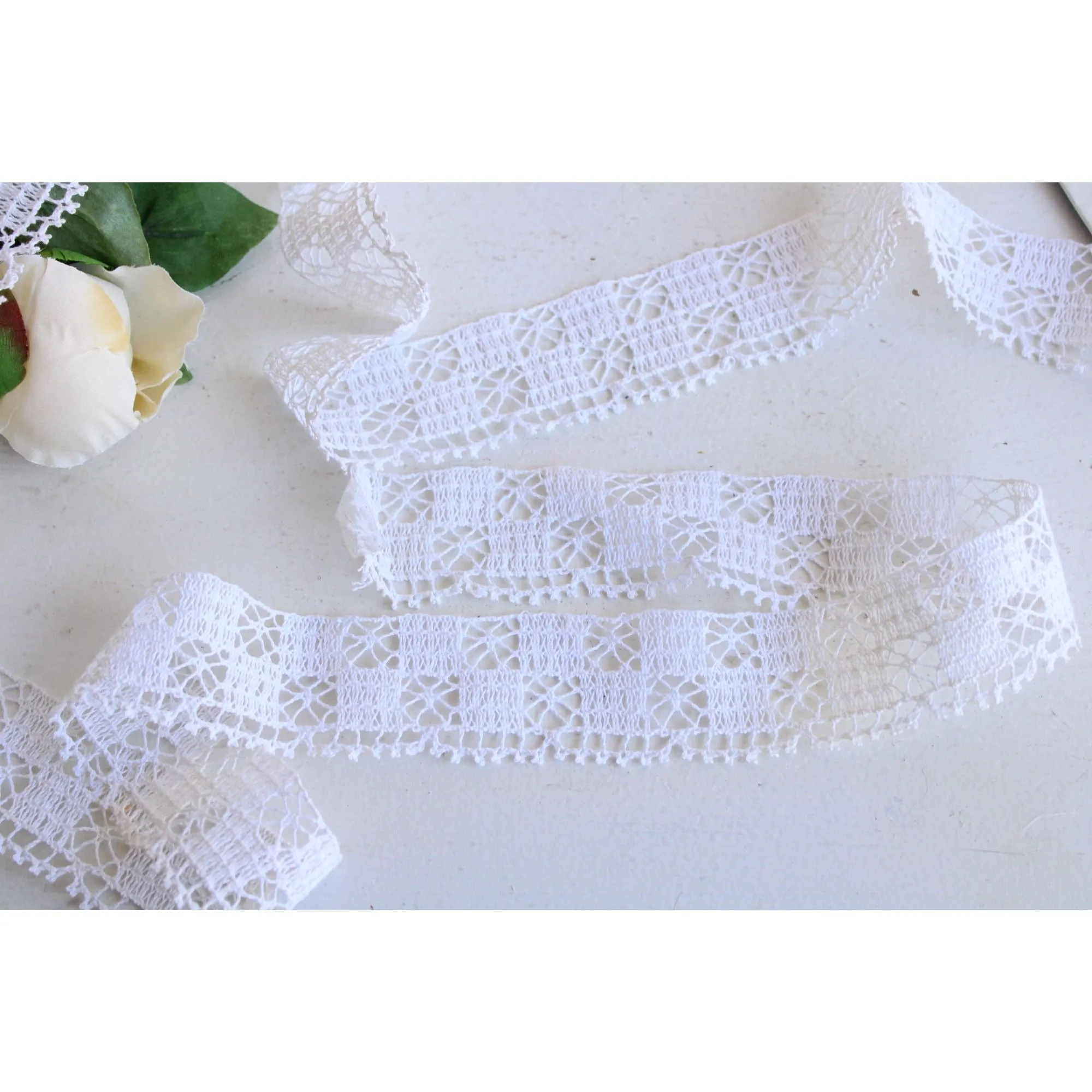 Vintage 1920s 1930s Lace Trim, 1.75" Wide , Three Yards