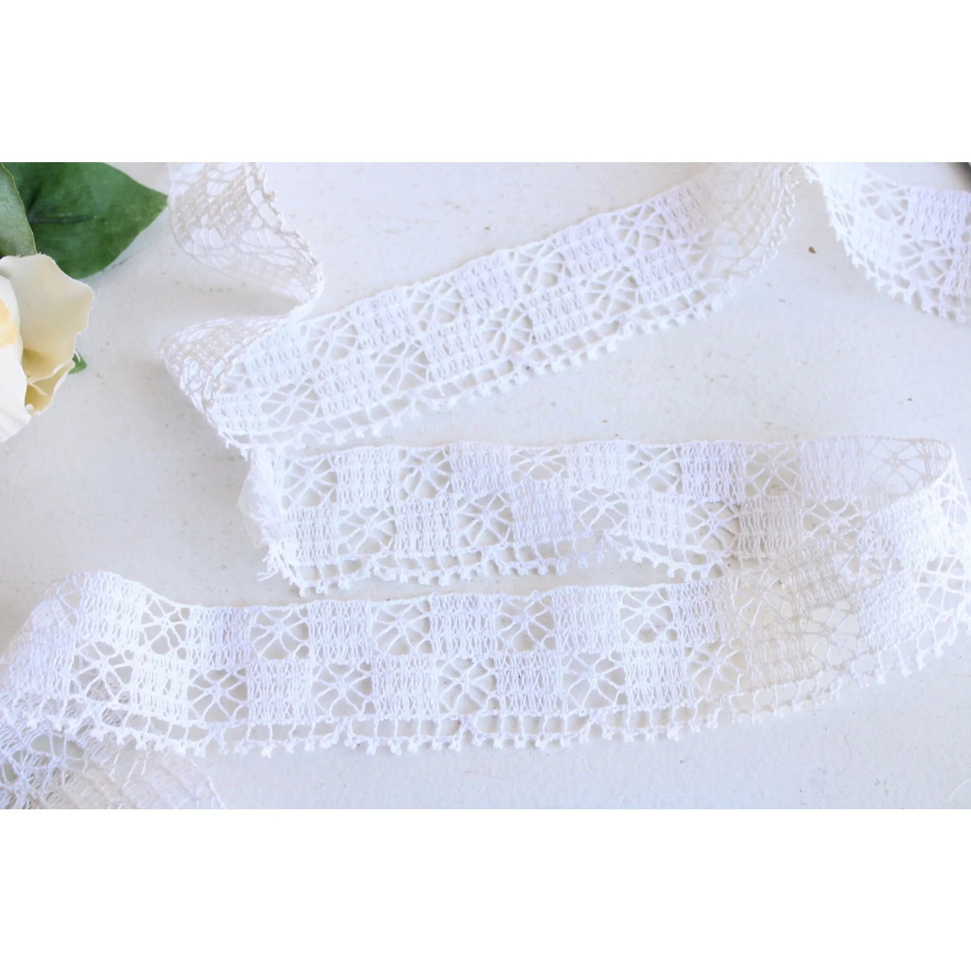 Vintage 1920s 1930s Lace Trim, 1.75" Wide , Three Yards