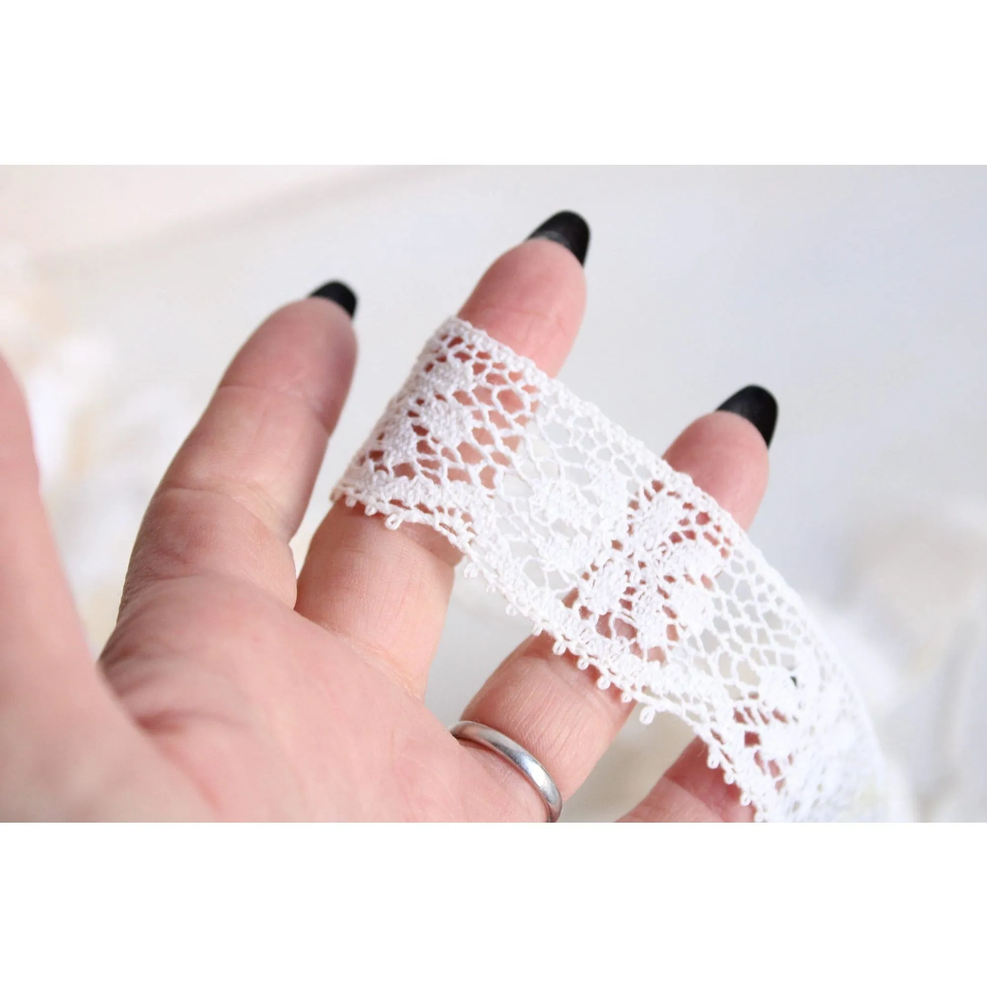 Vintage 1940s Lace Trim, White Crochet, 2 Yards, 1.25" Wide