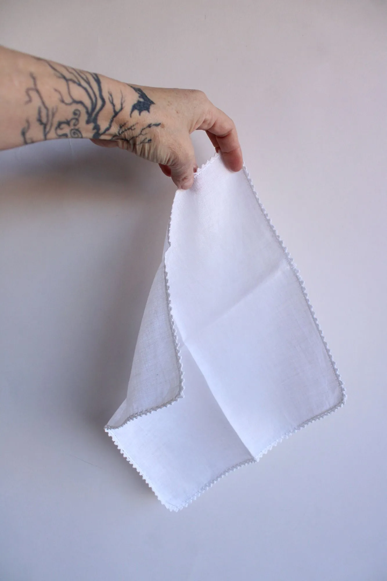 Vintage 1940s Pair of White Linen Napkins with Crochet Lace Trim