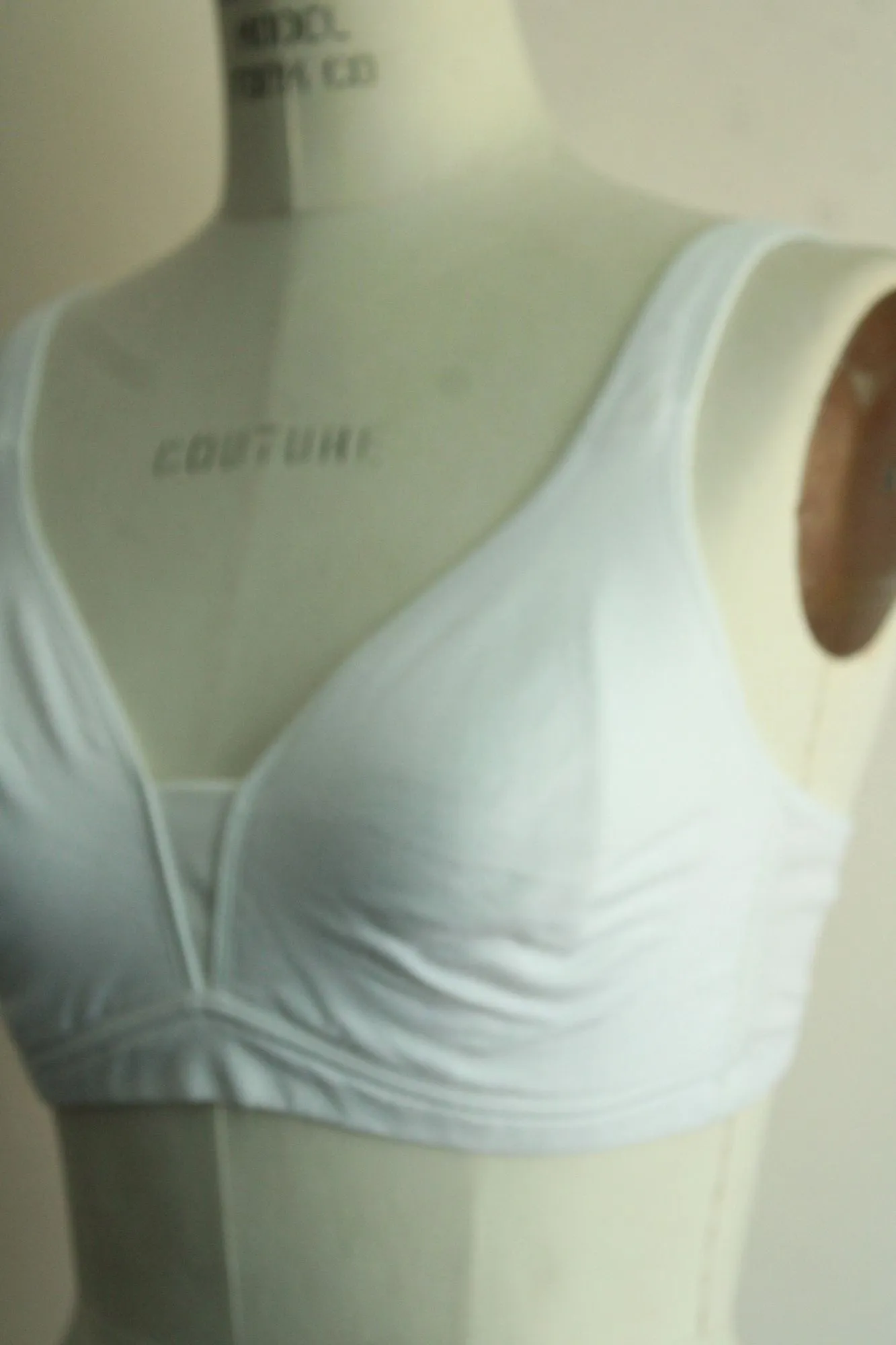 Vintage 1980s 1990s Wireless Warners Bra in 38B