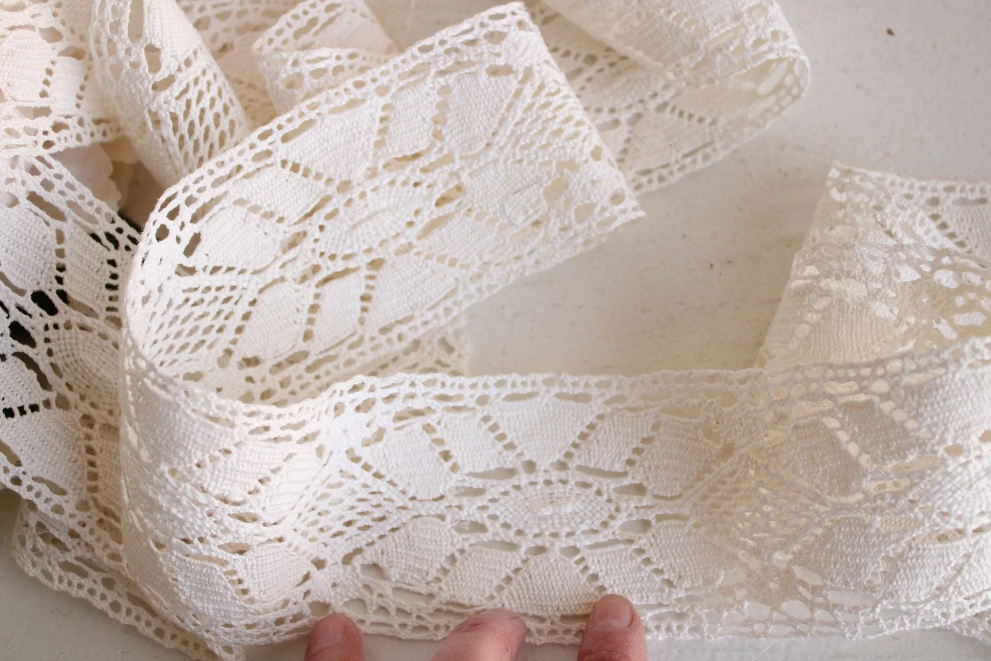 Vintage Crochet Lace Trim, Ivory Cotton 2.75" Wide, 5 Yard