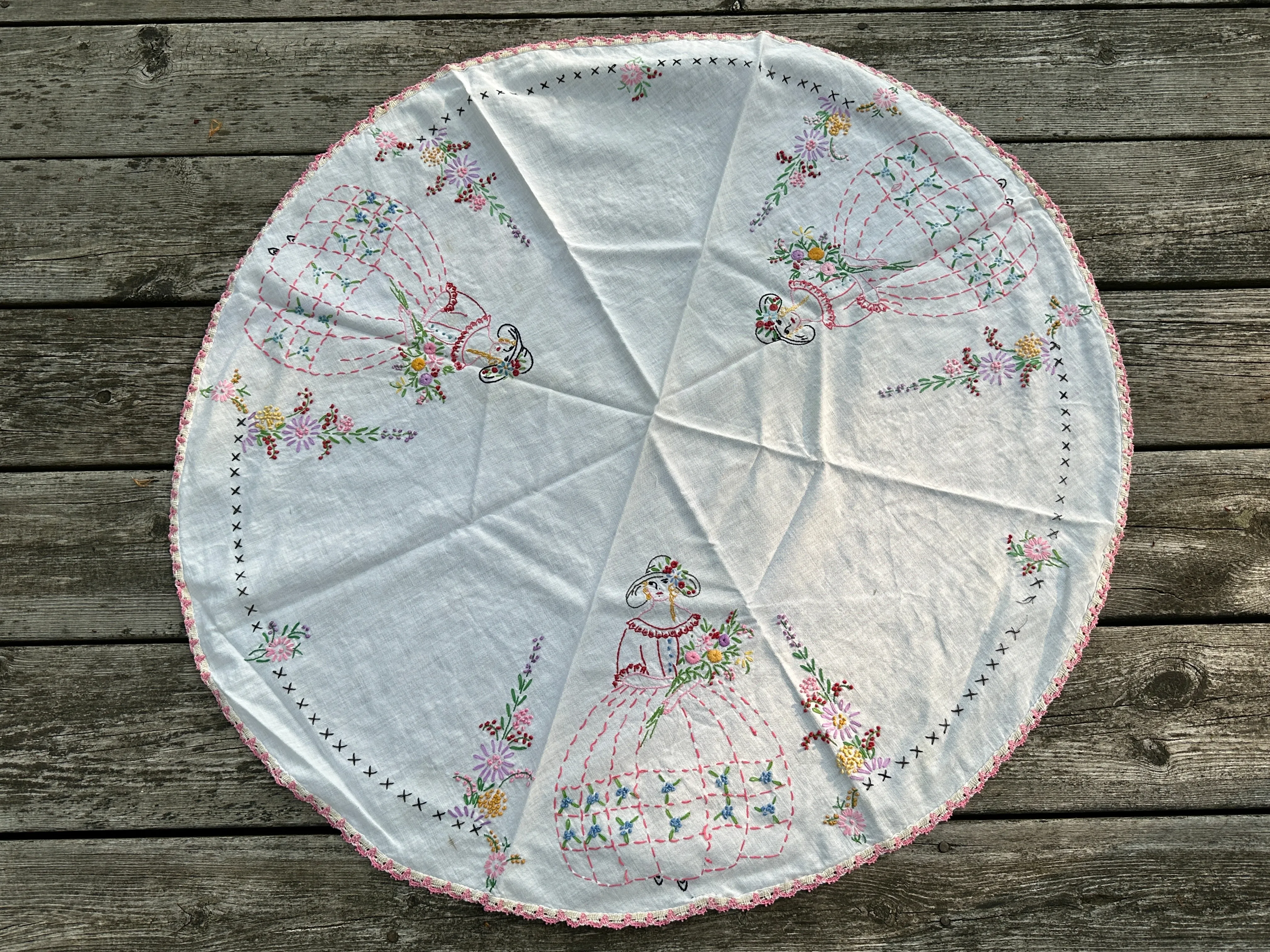 Vintage Embroidered Colonial Lady Table Topper