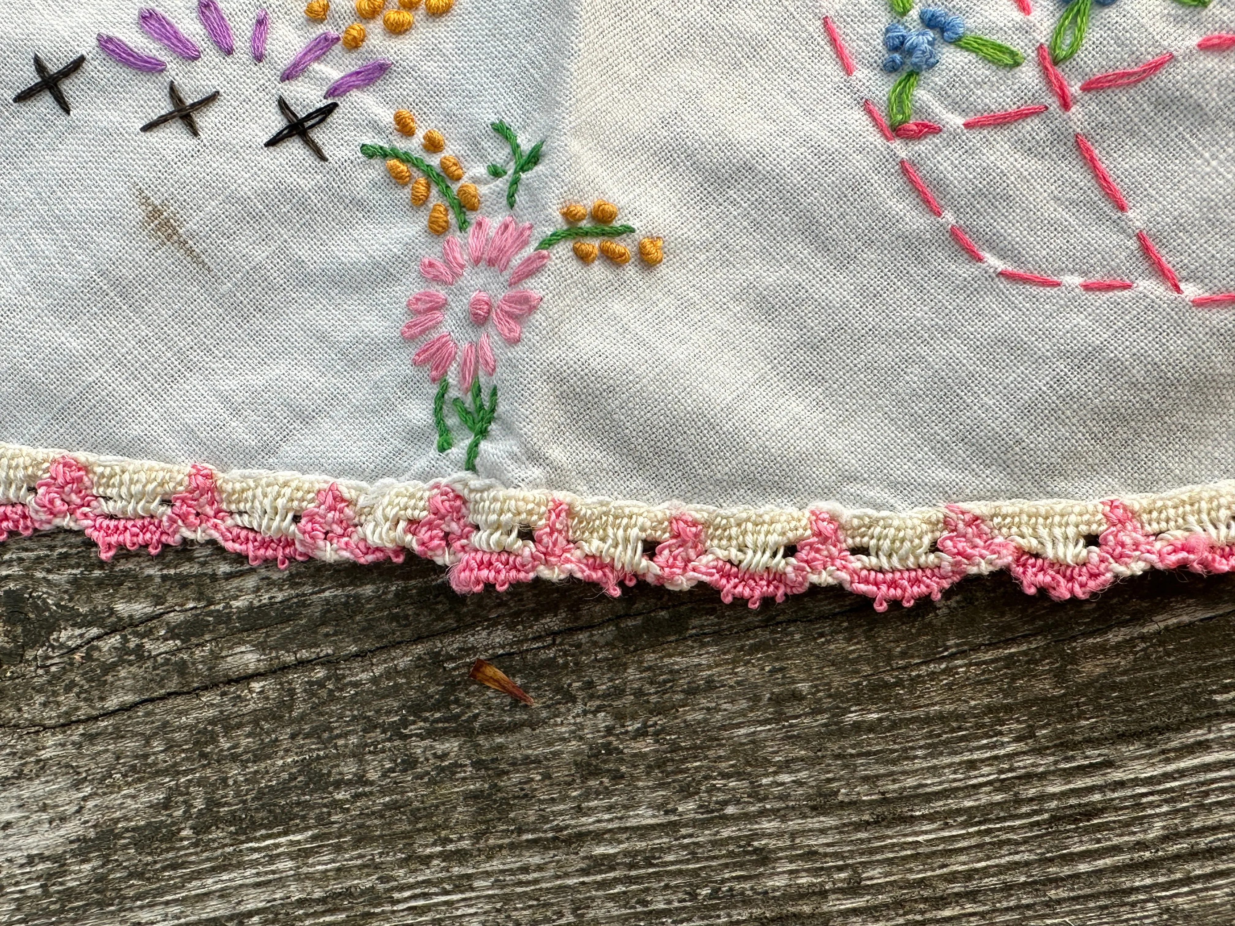 Vintage Embroidered Colonial Lady Table Topper